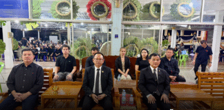 ครอบครัว “ไวยณางค์” อาลัย “คุณครูคณึง” สิ้นแล้ว! บิ๊กศาลยุติธรรมภาค 2 ร่วมเป็นประธานพิธีรดน้ำศพ