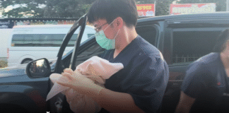 สาวอั้นไม่ไหว คลอดลูก “น้องยีน” บนรถกระบะ! กู้ภัยช่วยระทึก ปลอดภัยทั้งแม่และเด็ก!