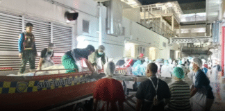 โศกนาฏกรรมซ้ำเติม! กู้ภัยระดมกำลังย้าย 67 ร่างผู้เสียชีวิตจาก รพ.หาดใหญ่ ส่งชันสูตรที่ ม.อ.หาดใหญ่ เร่งพิสูจน์เอกลักษณ์เหยื่อภัยพิบัติ!