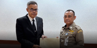 บิ๊กเต่า หอบสำนวน 1 หมื่นหน้า ยื่น ป.ป.ช. ฟัน 6 ราย เอี่ยวสินบน คัดค้านกรรมการร่วมไต่สวน ยันไม่กลั่นแกล้ง