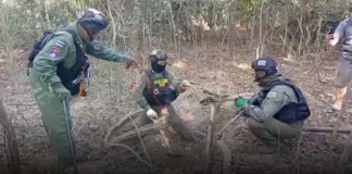 ชาวบ้านผวา! พบกระสุนปืน-BM-21 เขมรยิงตกชุมชนฝั่งไทยเกลื่อน จนท. EOD เร่งเก็บกู้ทำลายเพื่อความปลอดภัย ปชช.