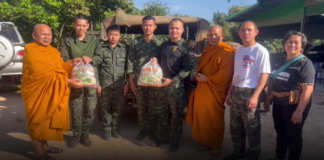 คุณพระช่วย! คณะสงฆ์-จิตอาสาจันท์ บุกชายแดน มอบเสบียง-ผัดเส้นจันท์เลี้ยงทหารกล้า