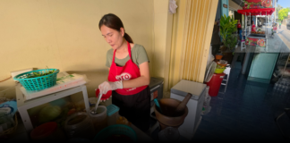 แซ่บจนครกแตก! เปิดวาร์ป พิกัดลับเทพประสิทธิ์ ไก่หนังกรอบเนื้อนุ่ม-ส้มตำรสเด็ด ที่สายกินต้องรีบเช็กอิน!