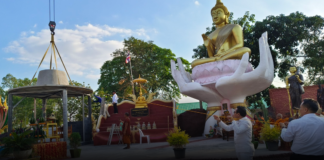 ศรัทธาหลั่งไหล! ศรีสะเกษจัดพิธีใหญ่พุทธาภิเษก “พระเจ้าตากสิน” มวลสารศักดิ์สิทธิ์ 77 จังหวัด