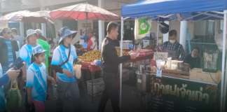 ผู้สมัครพรรคประชาธิปัตย์เขต 7 ลงพื้นที่หาเสียงชูนโยบายประกันรายได้แรงงานยกระดับคุณภาพชีวิตแรงงานด้วยกลไก “รัฐช่วยจ่ายส่วนต่าง”