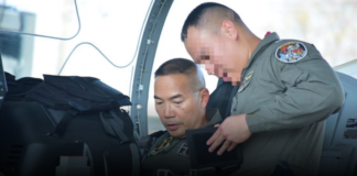 สร้างความมั่นใจ!!! “ผบ.คิม”ทำการบินเครื่องบิน AT-6TH ของฝูงบิน 411 เพื่อแสดงความมั่นใจในการปฏิบัติภารกิจของกองทัพอากาศ