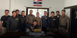 “รองเจ” พ.ต.ท.ชนะทัต นวคุณรังสี นำทีมฝ่ายป้องกันปราบปราม สภ.สัตหีบ ลุยจับยาบ้ากว่า 2,000 เม็ด กลางพื้นที่แสมสาร