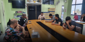 ตำรวจคุม 4 การ์ดบาร์เบียร์ซอยพัทยา 6 สอบปากคำ ปมคลิปชุลมุนนักท่องเที่ยวเจ็บ ทั้งสองฝ่ายโต้กันคนละมุม