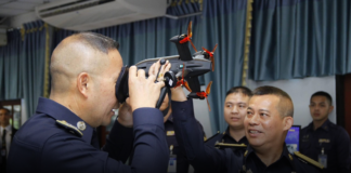 เขมรดูไว้! ผบ.ทอ. เปิดตัว “ปืนเลเซอร์” ต้นแบบอาวุธพลังงานอนาคต ฝีมือคนไทย รับมือ -ต่อต้านโดรน ป้องกันภัยคุกคามรูปแบบใหม่