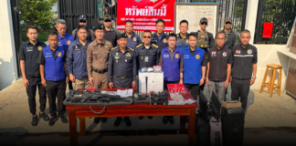 จันทบุรีสะเทือน! บุกทลายรังเครือข่ายยาเสพติดกลางเมืองจันทบุรี ยึดทรัพย์อื้อ ทั้งบ้าน-ที่ดิน-ปืน-ทอง มูลค่าพุ่ง 11 ล้าน!