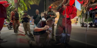 พัทยาฉาว! แก๊งกะเทยรุมยำหนุ่มเยอรมันล้มกลิ้ง ตะโกนลั่น “เอาเงินมันมา” เหยื่อแฉถูกฉกทรัพย์เฉียดแสนเย้ยกฎหมาย