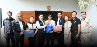 ชลบุรีห่วงใย รองผู้ว่าฯ เยี่ยมให้กำลังใจลูกเรือเหตุเรือไทยถูกโจมตีช่องแคบฮอร์มุช