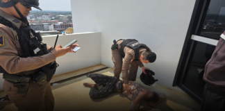 ซ้อมแผน แต่เจอสถานการณ์จริง! ตำรวจอรัญประเทศเข้าช่วยเหลือชายเครียดขึ้นดาดฟ้าโรงพยาบาลได้อย่างปลอดภัย