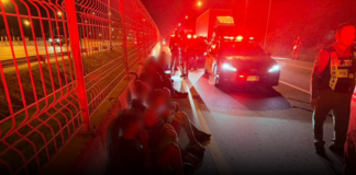 ตำรวจสอบสวนกลาง (CIB) ตำรวจทางหลวง ไล่สกัดแก๊งซิ่งกลางดึก รวบ 13 วัยรุ่นแหลมฉบัง ยึด จยย.แต่งซิ่ง 9 คัน