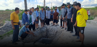 ชาวบ้านหนองบอนแดง เดือดร้อน ผู้รับเหมาทำถนนวางท่อแล้วไม่สานต่อ ทำให้ชาวบ้าน ต้องขับรถด้วยความเสี่ยงอันตราย