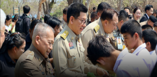 ราชเลขานุการในพระองค์ฯ ติดตามคืบหน้าแผนพัฒนาเกาะสีชัง เร่งขับเคลื่อนน้ำ-ไฟฟ้า-ขยะ-ท่องเที่ยว สู่เกาะต้นแบบอย่างยั่งยืน