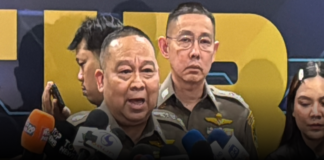 ผบช.ก. สั่งลุย! ส่งชุด ปคบ. สนธิกำลังพาณิชย์-พลังงาน บุกค้นคลังน้ำมันยักษ์สะเทือนเมืองอ่างทอง หลังชาวบ้านสิงห์บุรีร้องเรียนราคาน้ำมันพุ่งผิดปกติ