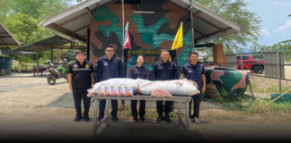 มกลางดึก! ทหารพรานจันทบุรี ยึดของต้องสงสัยริมคลองด่าน พบยาสมุนไพร–แหนม ซุกกระสอบ