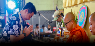 “นายกพัทยา” ร่วมสรงน้ำพระ สืบสานประเพณีไทย เนื่องในวันสงกรานต์