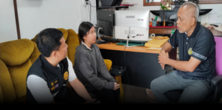 เด็กสาววัย 23 ปี ถูกแม่เลี้ยงทำร้ายร่างกายร้องผู้ใหญ่บ้านหมู่3 ตำบลบ่อวิน ให้ช่วยประสานตำรวจเนื่องจากนานกว่า 2 เดือนคดีไม่คืบหน้า