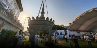 สมาคมชาวปักษ์ใต้ ในพระบรมราชูปถัมภ์ จัดพิธีมหามงคลครั้งประวัติศาสตร์ อัญเชิญ “เทริดโนรา” ใหญ่ที่สุดในโลก ขึ้นประดิษฐานบนจุดสูงสุดอาคารสมาคมฯ