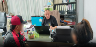 ตำรวจสภ.บ่อวินล่อแก๊งค์เงินกู้ให้มาติดกับจับกุมตัวตั้งข้อหานำตัวดำเนินคดีตามกฏหมายต่อไป