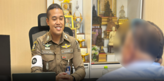 จราจรพัทยาเอาผิดสองแถว ปล่อยนทท.ห้อยโหนรถ หลังต่างชาติโชว์ตีลังกาพลาดตกเจ็บกลางถนน