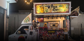 ตำนานความอร่อยบุกถิ่น! “Pizza Service Truck” ปักหมุดตลาดเทพประสิทธิ์ เสิร์ฟพิซซ่าแป้งบางกรอบฟินถึงที่ 5 โมงเย็นถึง 4 ทุ่มคืนนี้