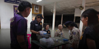 บางละมุงบูรณาการตั้งจุดตรวจเขาไม้แก้ว ตรวจรถ 44 คัน พบผู้มีสารเสพติดในร่างกาย 2 ราย